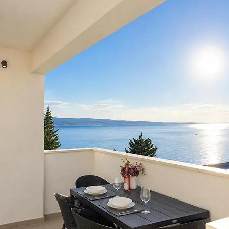 Mihaljevic Sea View * Omis