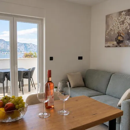 Mihaljevic Sea View Omis